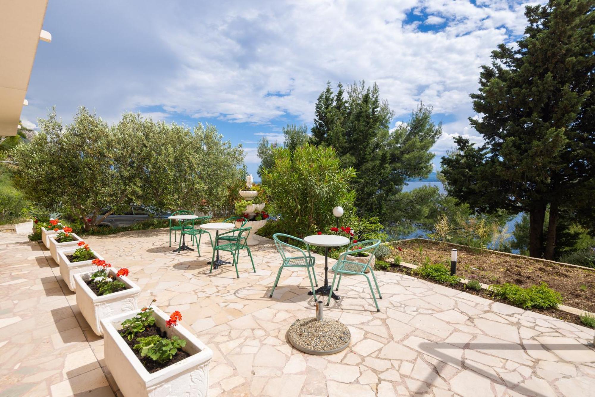 Adriatic Blue Apartments Lokva Rogoznica Bagian luar foto